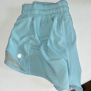 Hotty Hot 2.5 lululemon shorts